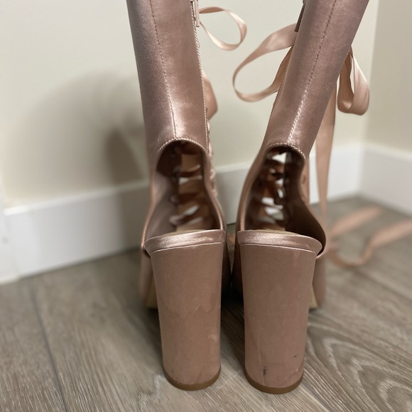 Size 8 Aldo Dusty Pink heels - Picture 2 of 4